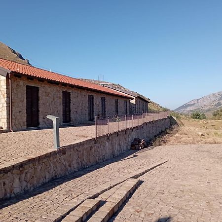 Foresteria Mongerrati Isnello Kültér fotó
